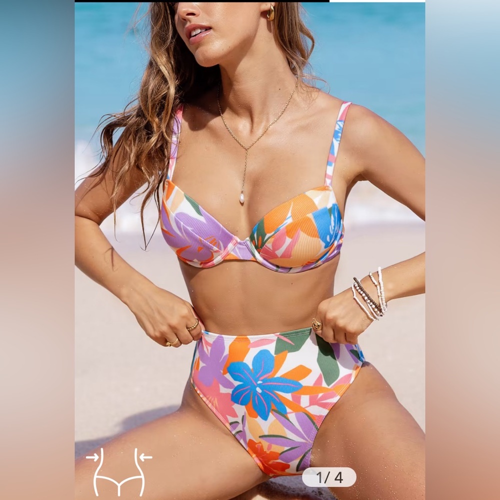 CUPSHE Scarlet Garden Push Up Bikini Top & Cheeky Bottoms Set
Tummy Control